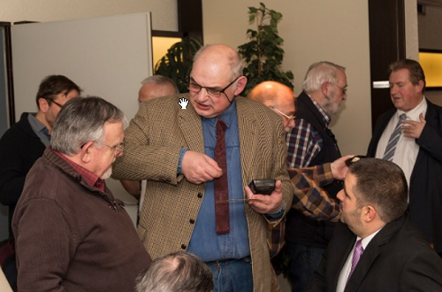 Hornung (halb verdeckt)